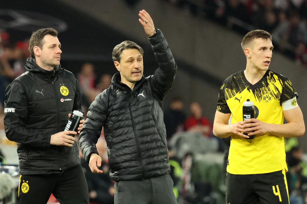 Bundesliga - VfB Stuttgart v Borussia Dortmund