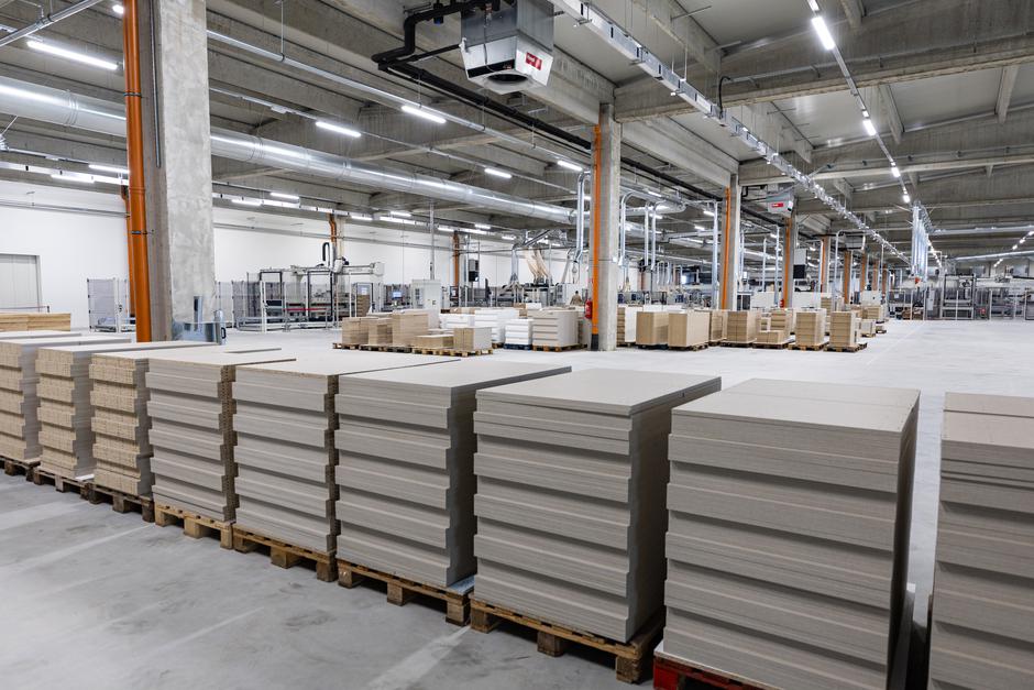 Prima tvornica u Severinu