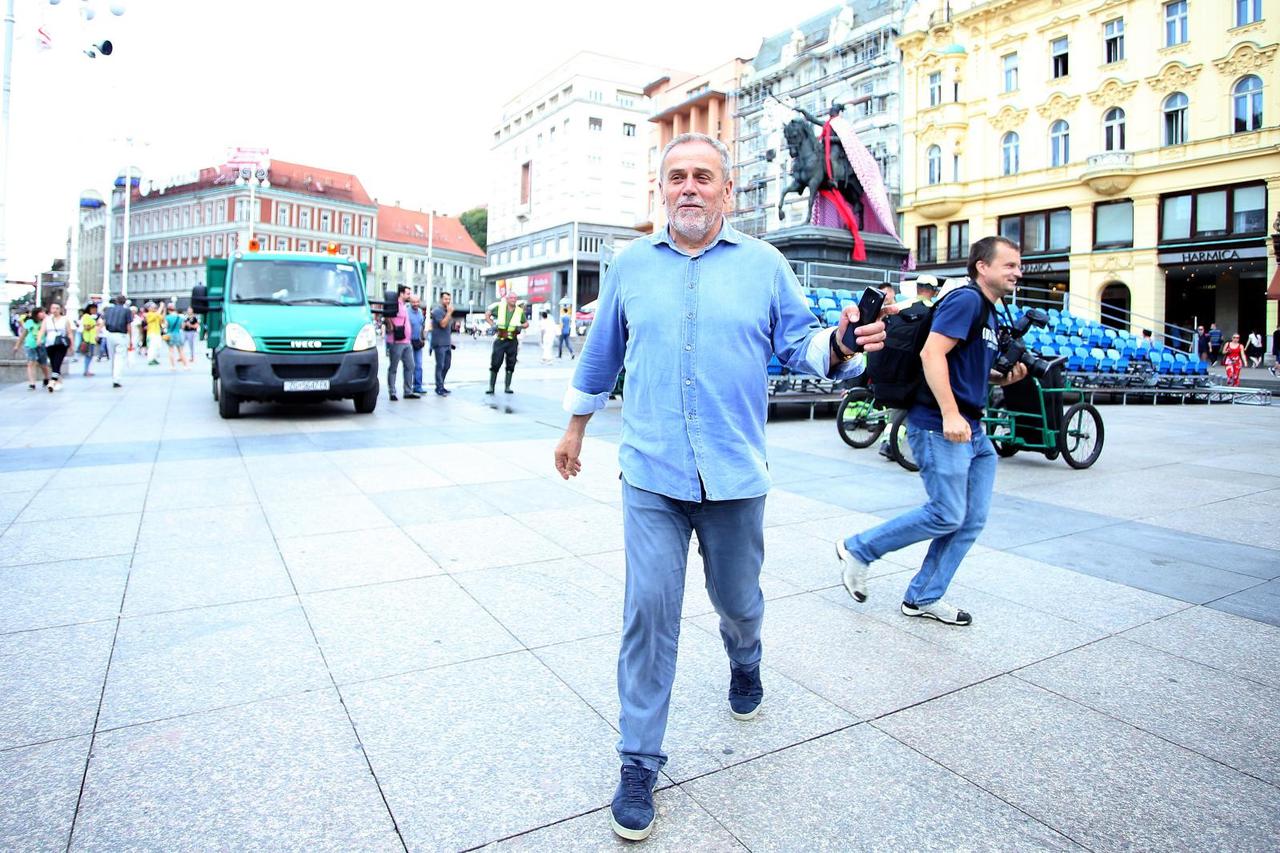 Gradonačelnik Bandić obišao je Trg da provjeri da li je sve očišćeno nakon dočeka Vatrenih