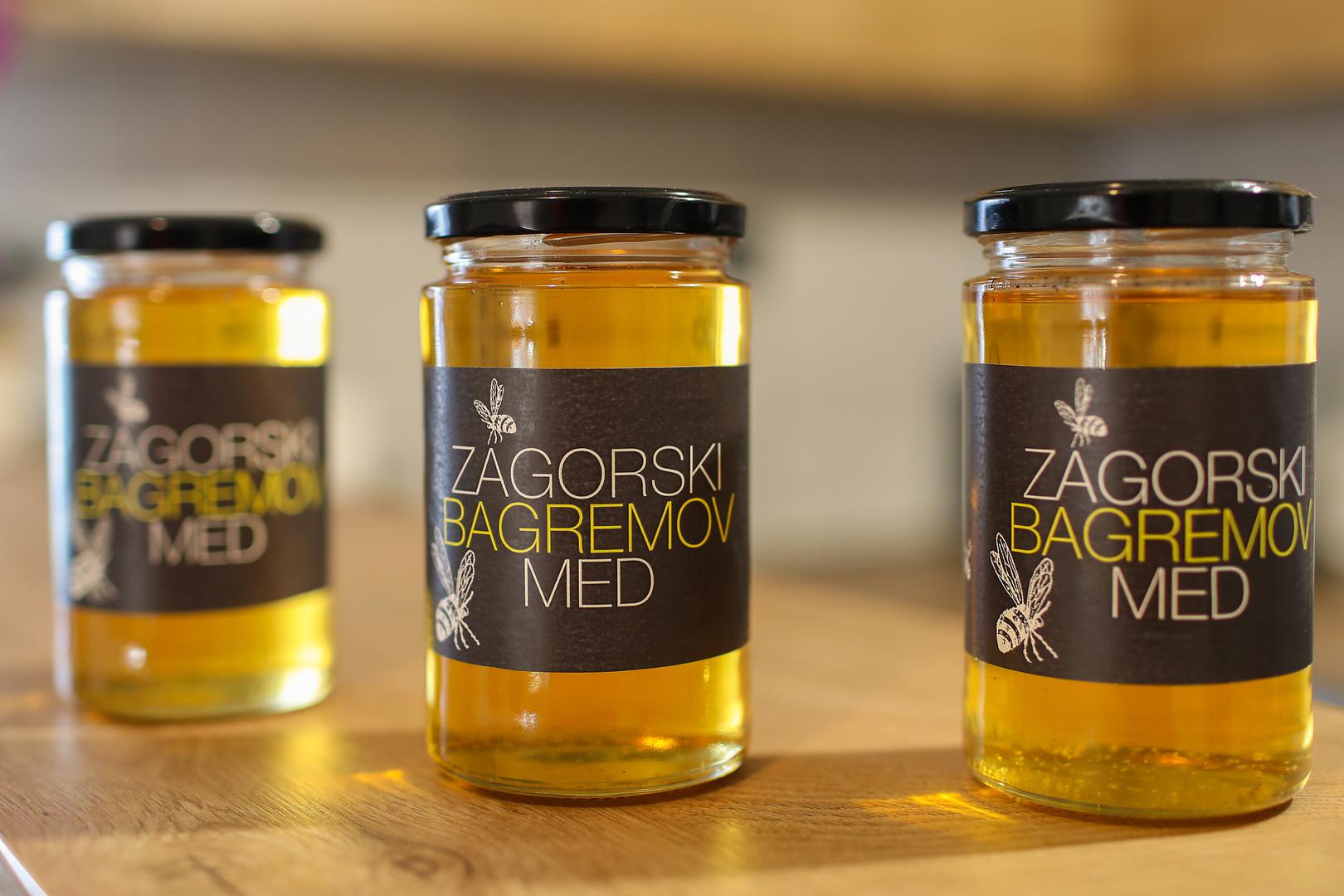 35. Zagorski bagremov med - proizvod od nektara bagrema te pratećih medonosnih biljaka s područja Hrvatskog zagorja. Karakterizira ga sladak okus sa slabo izraženom kiselošću i miris bagremova cvijeta te svježeg voska. Dopušteno područje proizvodnje obuhvaća područje Hrvatskog zagorja.