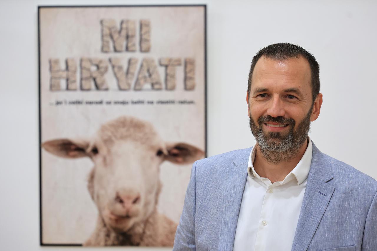 Zagreb: Otvorenje samostalne izložbe Nika Titanika pod nazivom "Mi Hrvati"