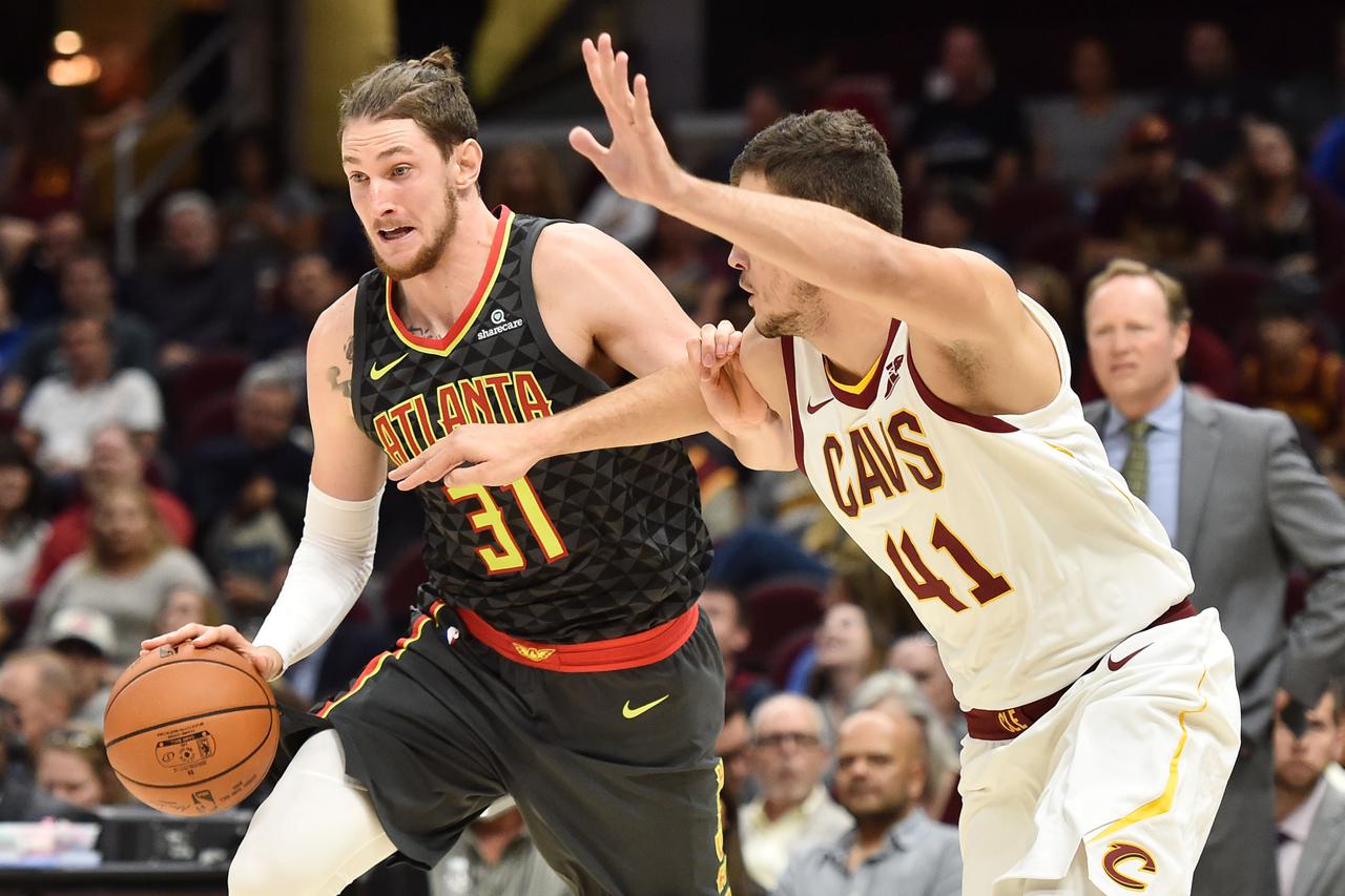 Ante Žižić (desno)