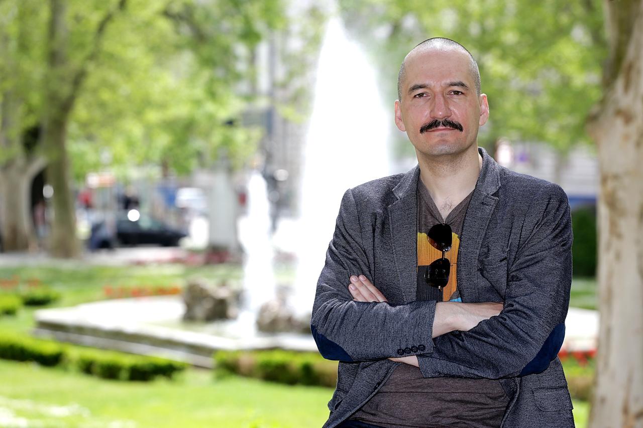 27.04.2015., Zagreb - Posac i novinar Velimir Grgic. Photo: Zarko Basic/PIXSELL