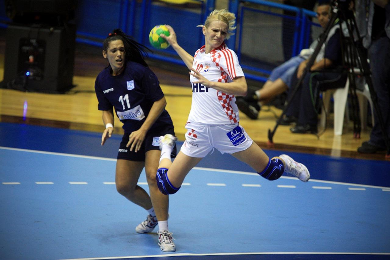 'Brasil, Sao Bernardo, 09.12.2011. The IHF Women\'s Handball World Championship 2011 game Croatia - Argentina. Photo by: Uros HOCEVAR/IHF'