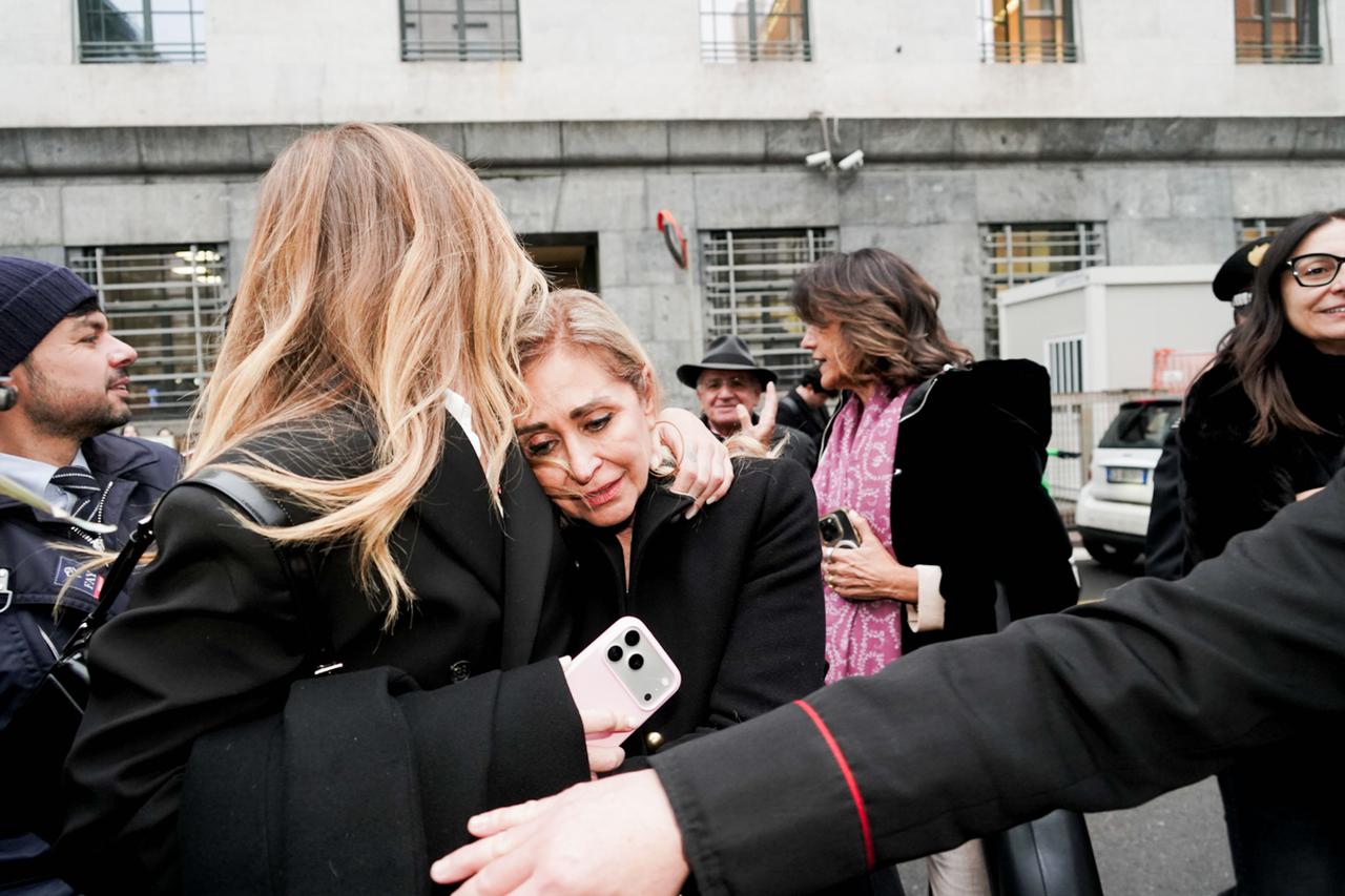 Chiara Ferragni, acquitted, leaves the courthouse in Milan.