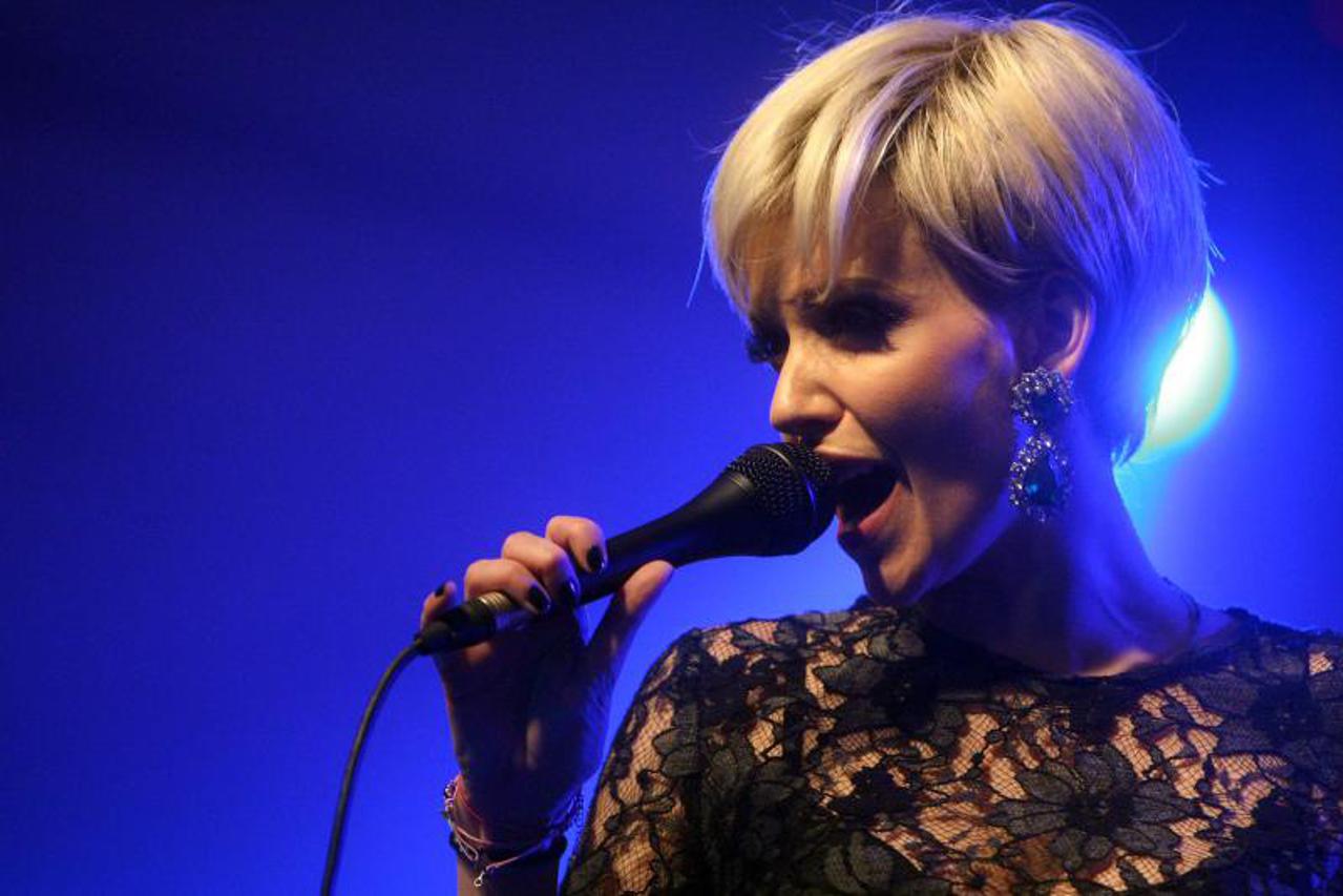 jelena rozga,portal (1)