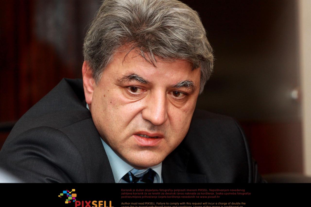 \'23.01.2012., Zagreb - Izvanredni sastanak vlade i mobilnih operatera u Ministarstvu gospodarstva,  Zlatko Komadina,  Photo: Zarko Basic/PIXSELL\'