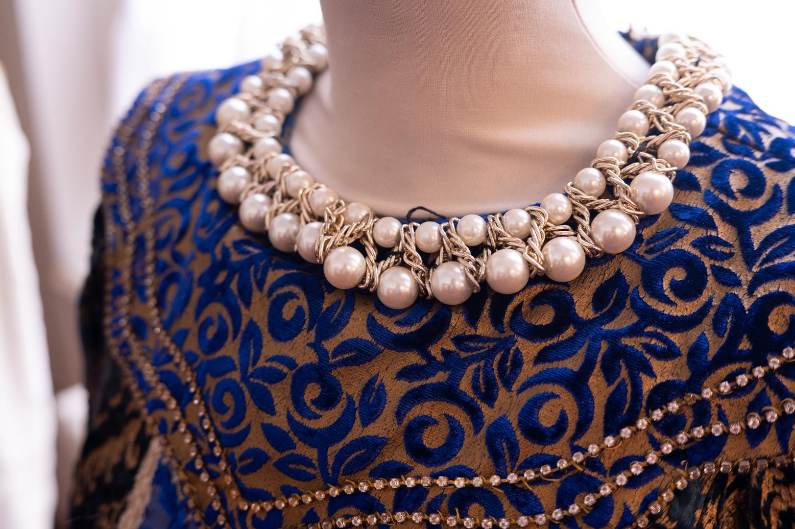 Izložba ostaje otvorena do kraja kazališne sezone 2025./2026., a posjetitelji je mogu razgledati 30 minuta prije početka predstava i programa, te tijekom stanki 