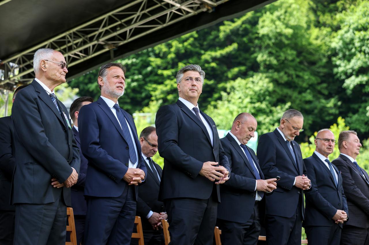 Andrej Plenković na svetoj misi u Crkvi Muke Isusove u Maclju