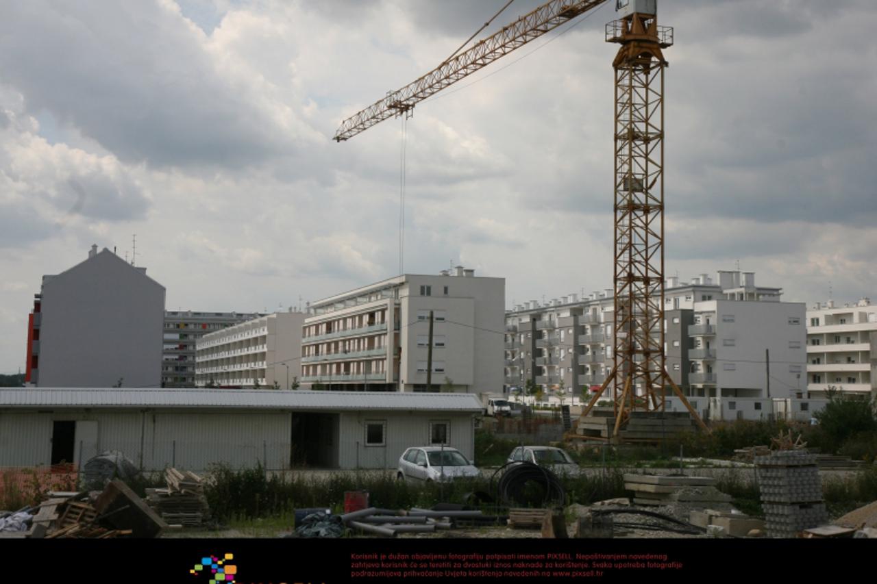 '27.08.2009., Jelkovec-Sopnica, Sesvete - Stanovi izgradjeni u zagrebackom naselju Sopnica-Jelkovec prema zagrebackom modelu stanogradnje. Photo: Zarko Basic/Poslovni dnevnik/PIXSELL'