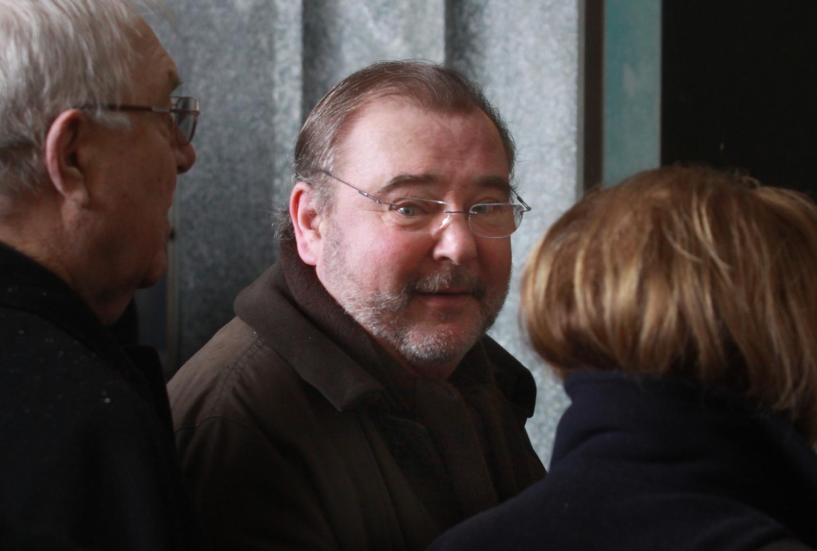 Iako je na pozornici i pred kamerama proveo desetljeća, Ivica Zadro svoj privatni život uspješno je držao podalje od medijske pozornosti. U sretnom je braku s modnom dizajnericom Jagodom Zadro, s kojom ima sina Ivana. Zanimljivo je da je Ivan, iako nije krenuo očevim glumačkim stopama, ostao vezan uz filmsku umjetnost radeći kao snimatelj.