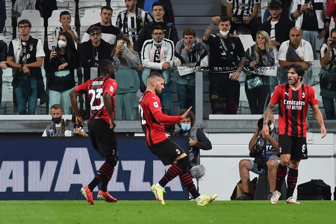 Serie A - Juventus v AC Milan