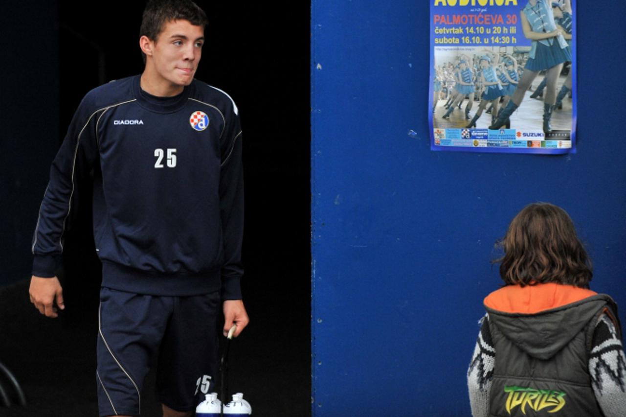 '06.2010., Zagreb - Stadion Maksimir, igraci NK Dinama imaju trening. Treningu se prikljucio Dinamov kadet Mateo Kovacic. Photo: Marko Lukunic/PIXSELL'