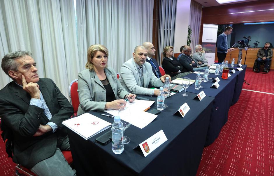 Okrugli stol Ovcara - zlocin bez kazne