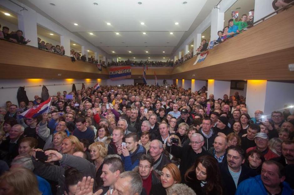 Kolinda Grabar-Kitarović, Dražice