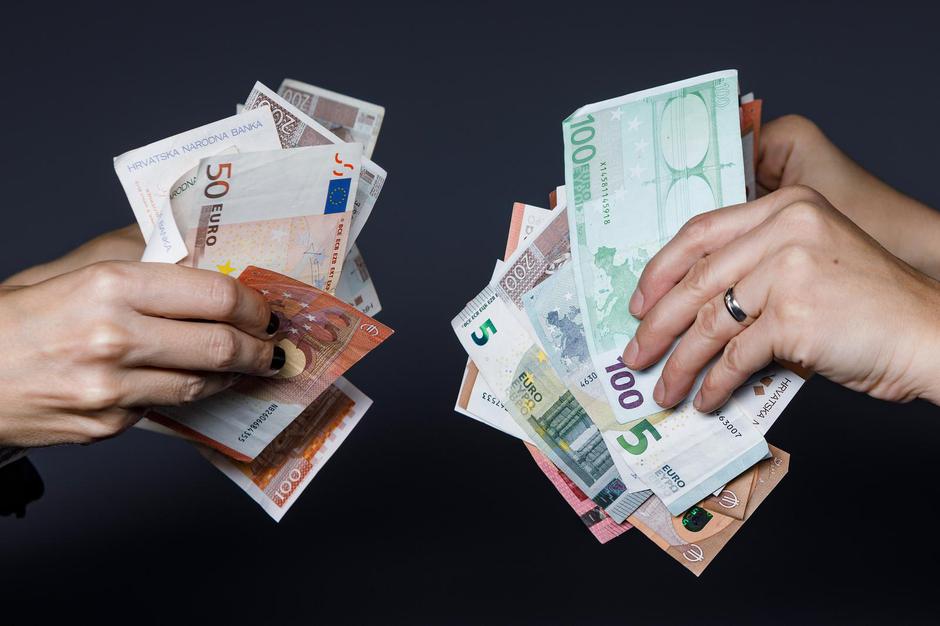 Hrvatska euro uvodi već 2023.