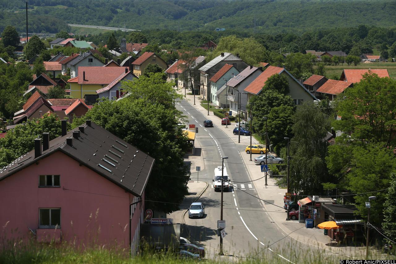 Brinje: Op?ina u Li?ko-senjskoj županiji