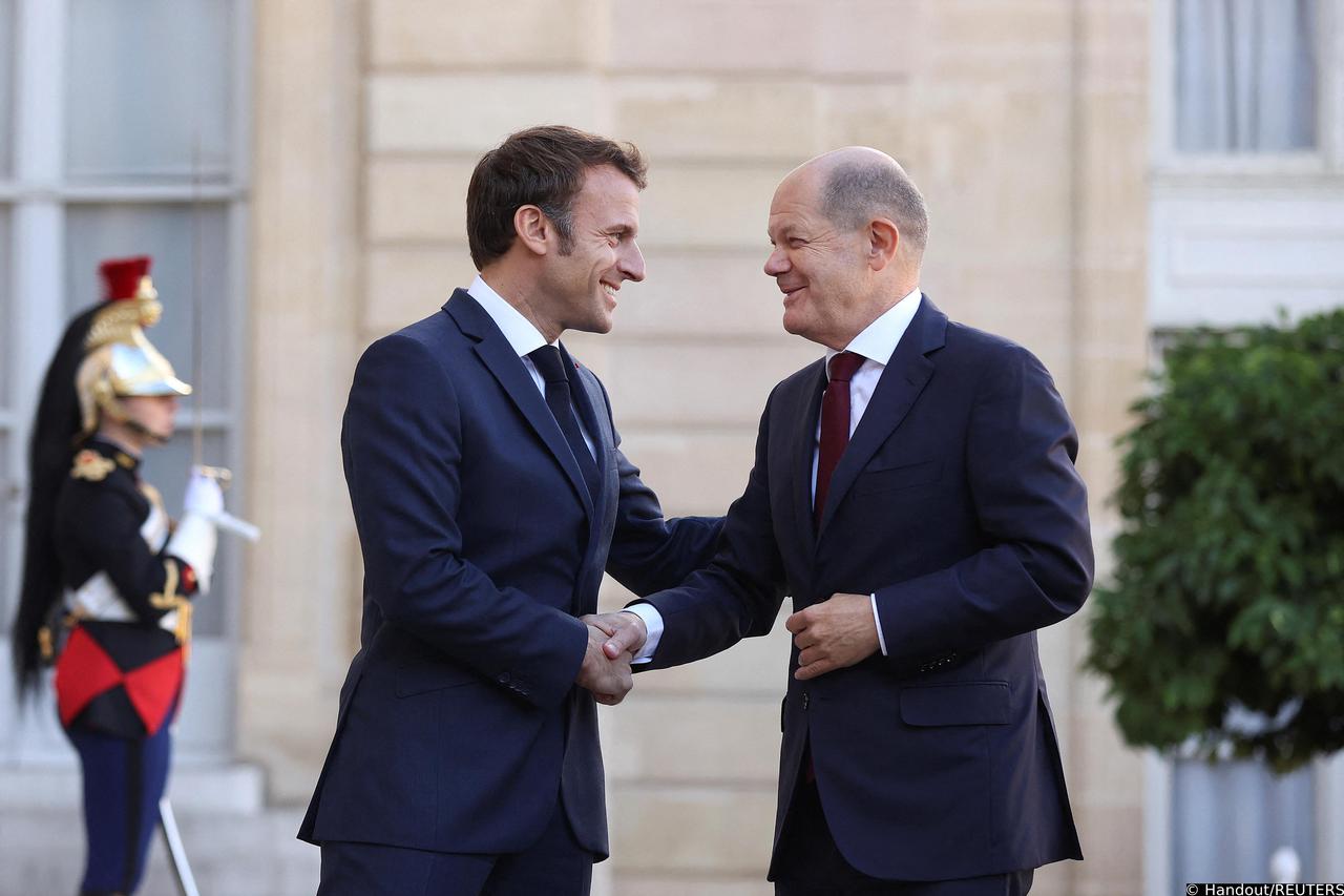 France's Macron and Germany's Scholz at the Elysee Palace in Paris