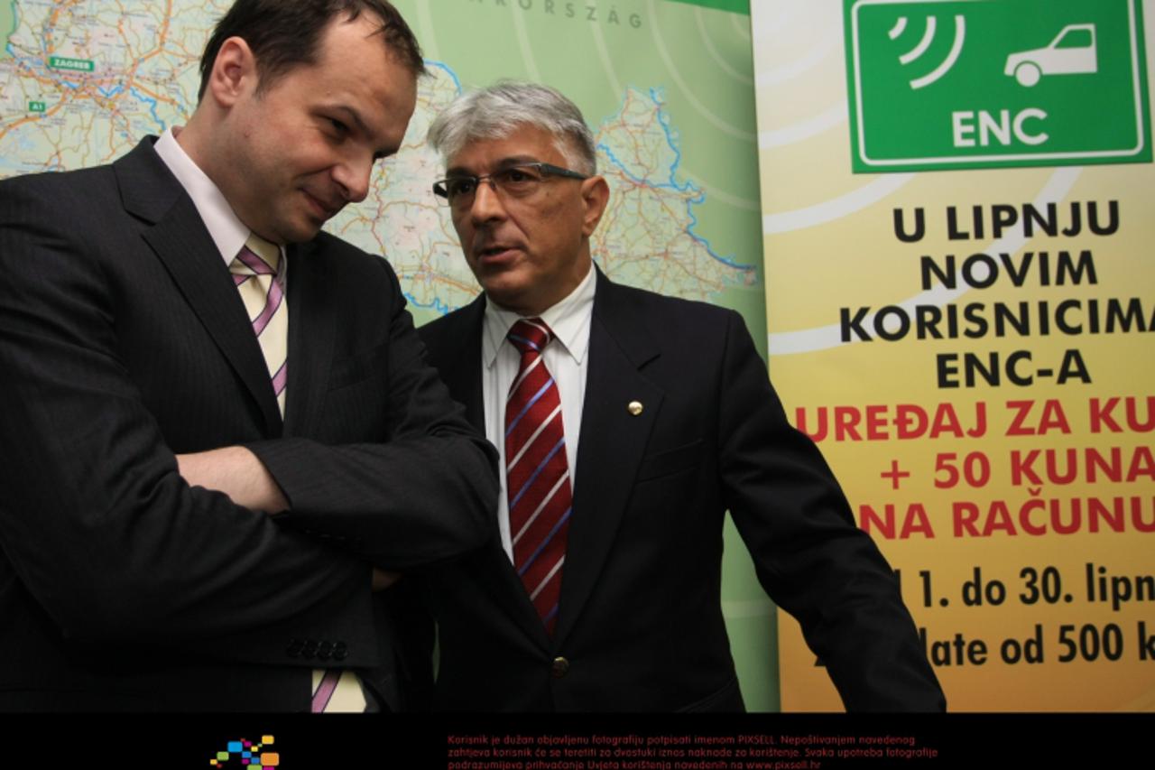 '24.05.2012., Zagreb - Ministarstvo prometa i veza.O novim cijenama cestarina na konferenciji za novinare govorili su  ministar pomorstva, prometa i infrastrukture Sinisa Hajdas Doncic i predsjednici 