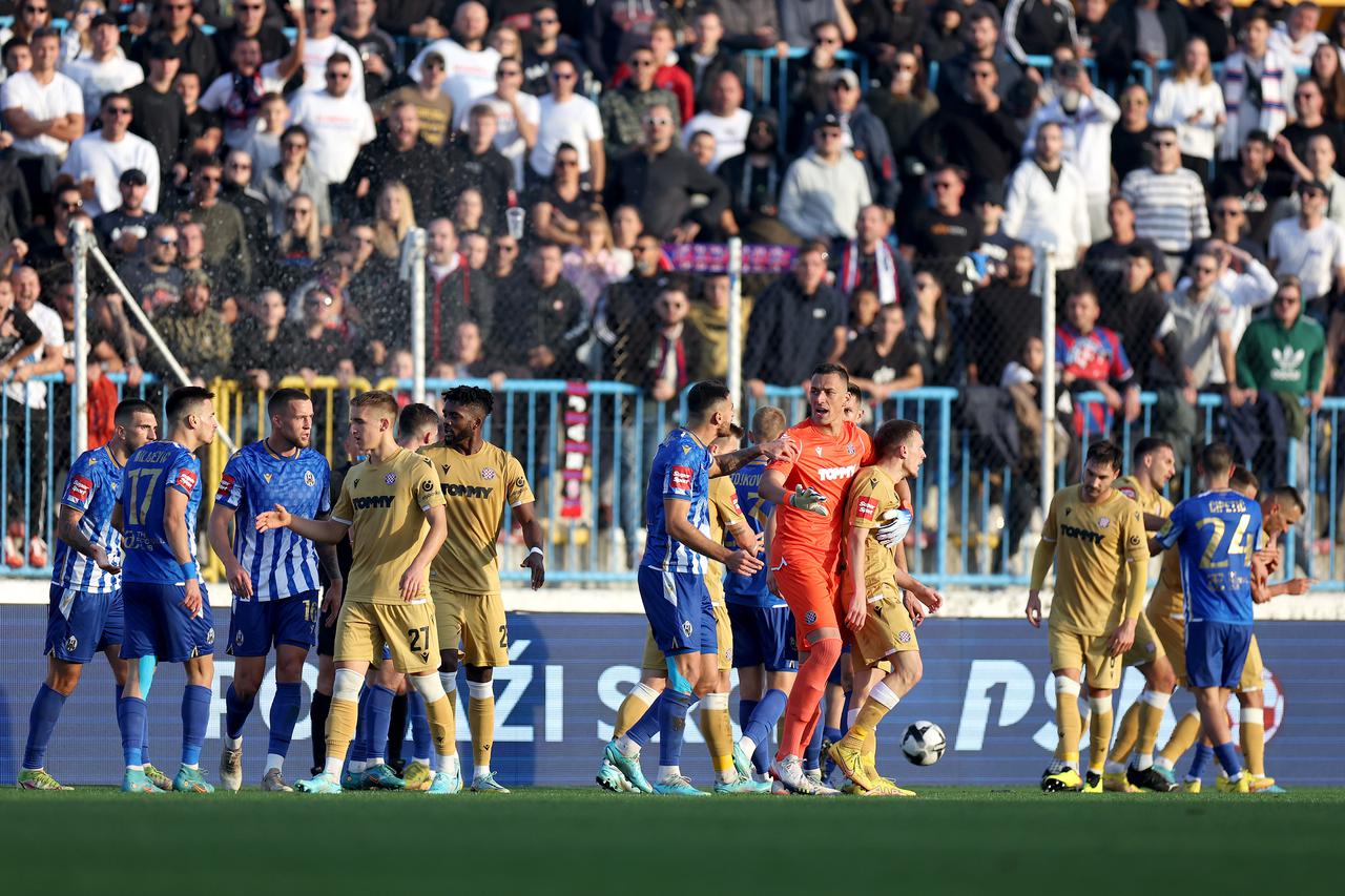 Zagreb: Tučnjava na igrača na utakmici Lokomotiva - Hajduk, Mikanović je gurnuo Stojkovića 
