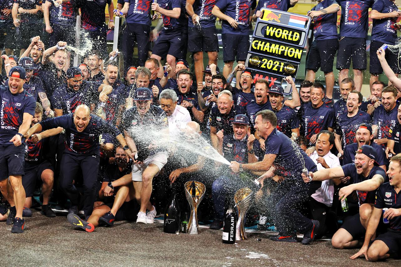 Christmas Package 2021