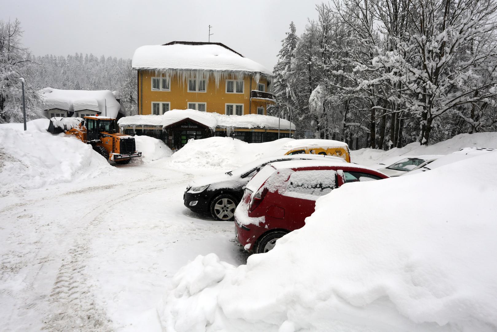 Delnice su 1.3.2018. bile prekrivene snijegom i ledom. 
