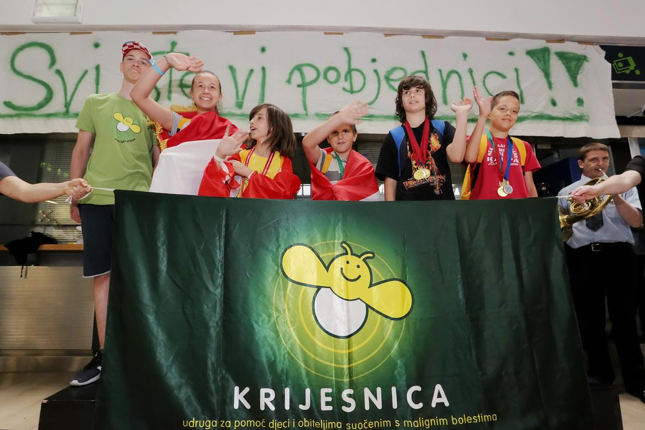 03.07.2016., Zagreb - Djeca Petra, Lovro, Karla, Bruno, Pasko, Petra i Toni koji su se  vratili iz Moskve sa Svjetskih sportskih igara za djecu lijecenu od raka pod nazivom Djeca pobjednici.  Photo: Tomislav Miletic/PIXSELL