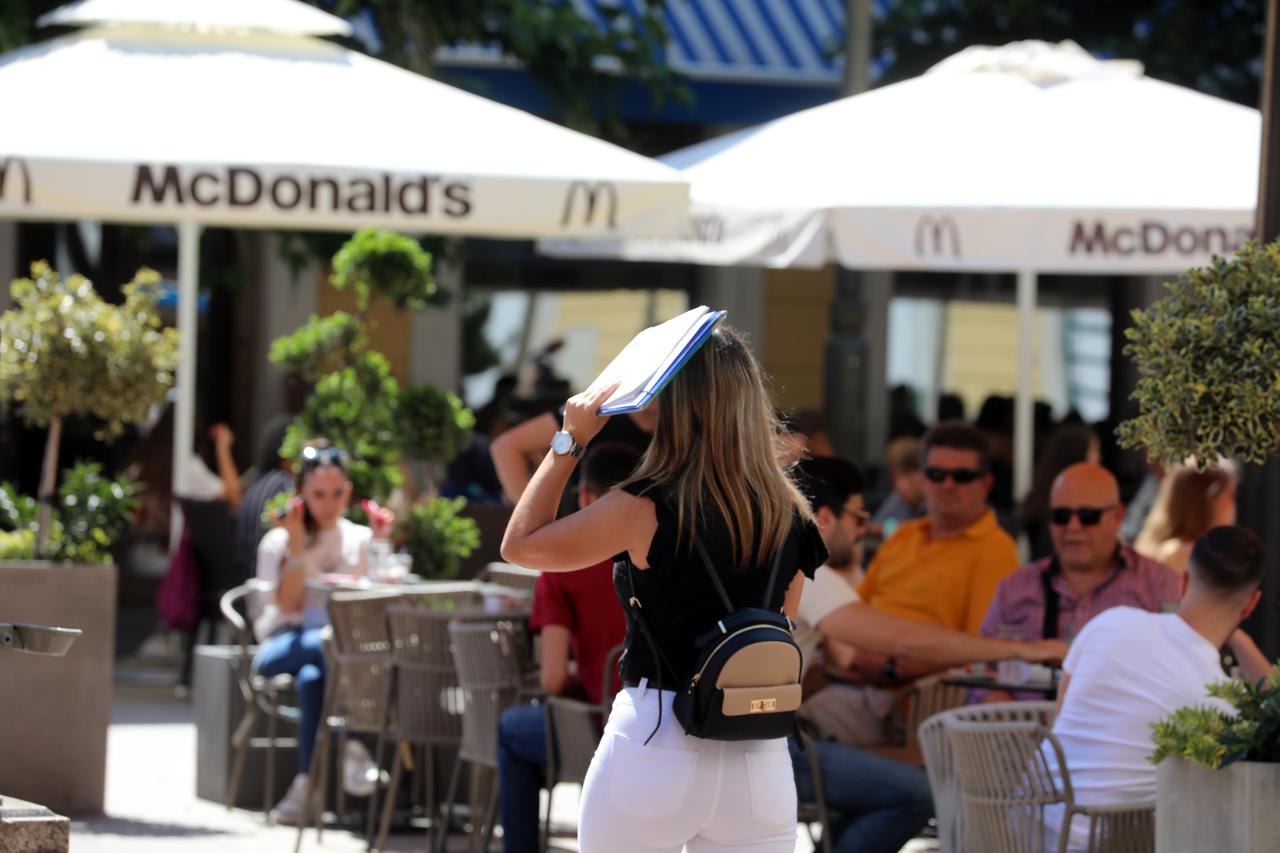 Rijeka: Gra?ani se na razne na?ine štite od topline
