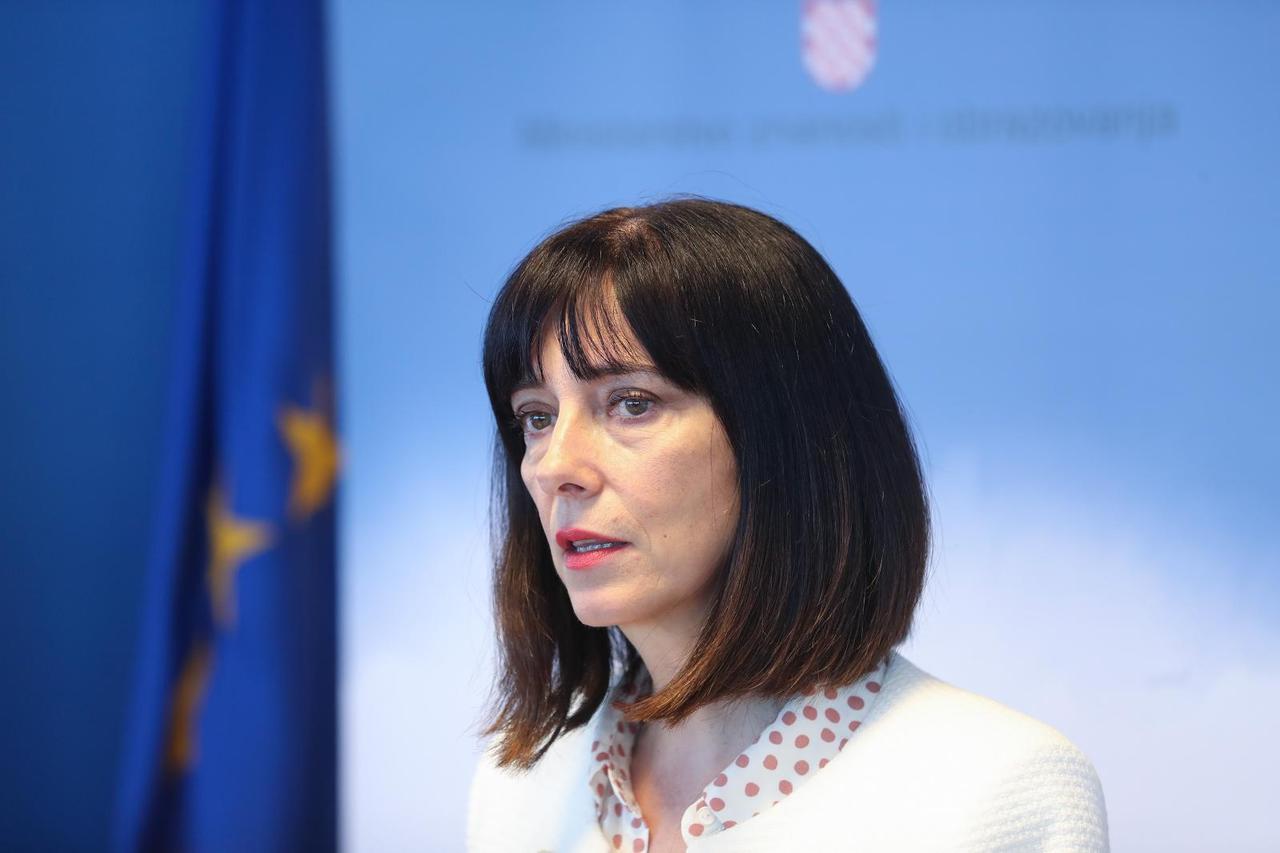 Zagreb: Ministrica Blaženka Divjak predstavlja Akcijski plan za nastavu na daljinu