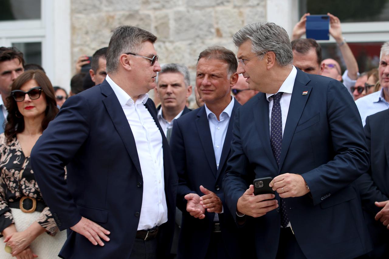 Zoran Milanović i Andrej Plenković srdačno se rukovali na 208. SInjskoj alci