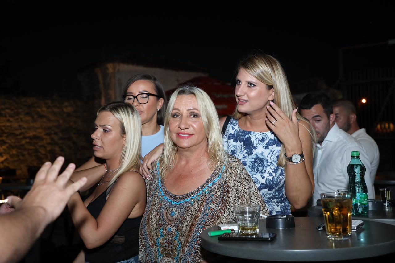Vesna Zmijanac nastupila na 61. Festivalu kulture mladih Srbije u Knjaževcu 