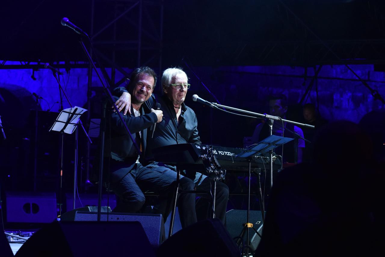 Gibboni i Oliver Dragojević