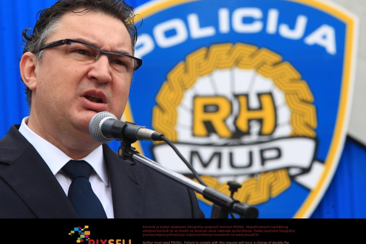'13.01.2011.Zagreb, Hrvatska - Policijska akademija, Avenija G. Suska.Svecana prisega sedmog narastaja polaznike Programa obrazovanja odraslih za policajce i policajke.Oliver Grbic, ravnatelj policije