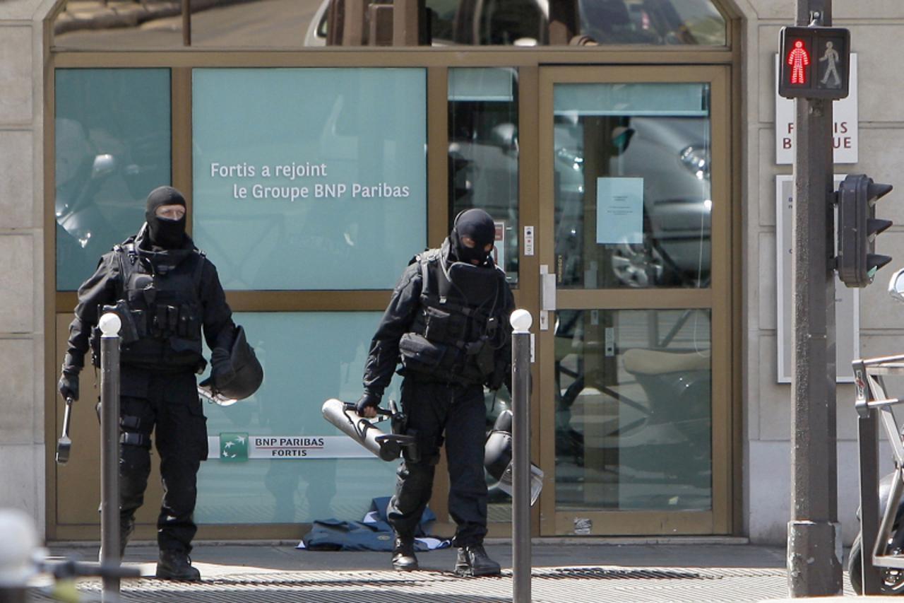 policija
