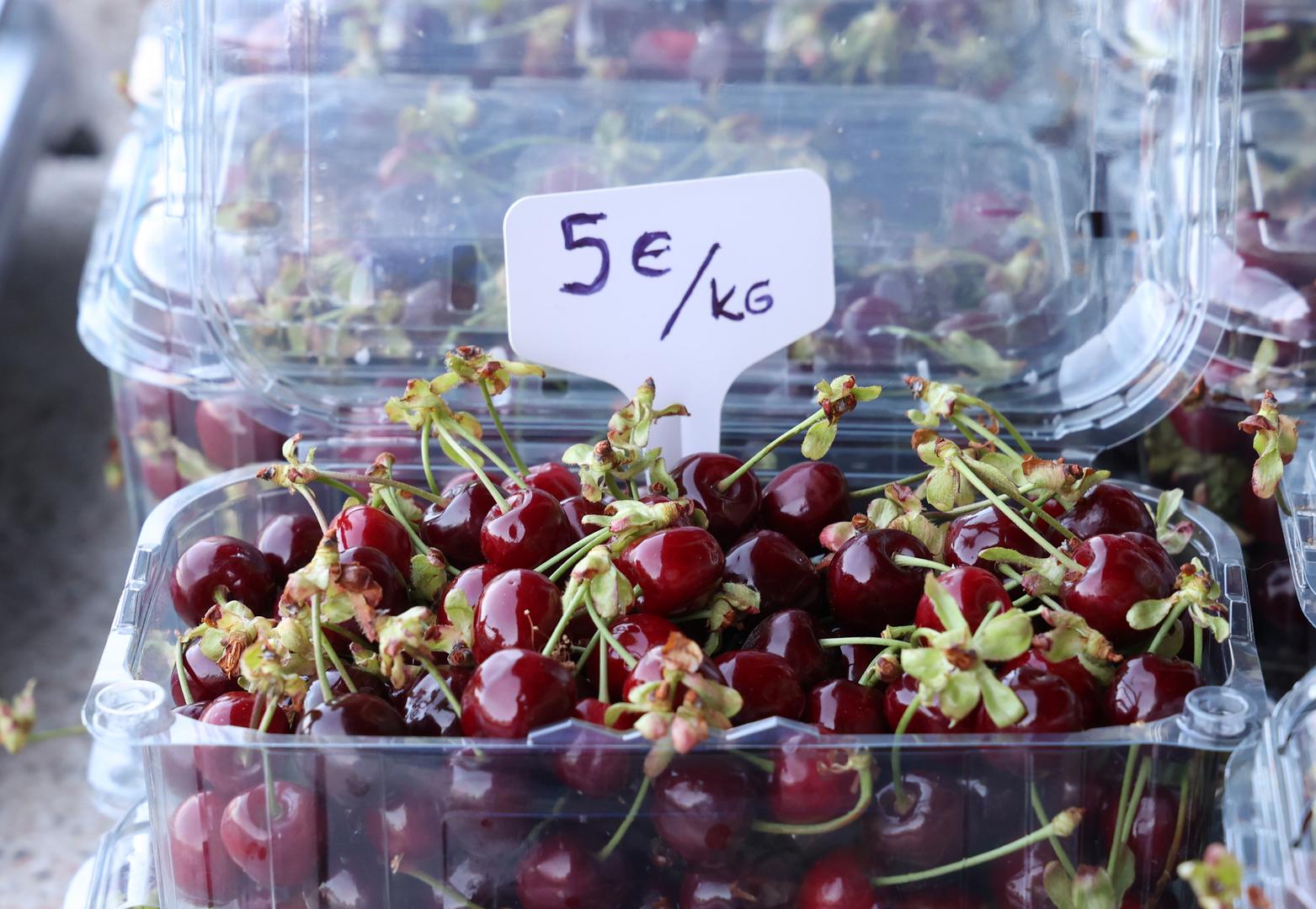 Zasad se nalaze na svega dva štanda, a cijena im se kreće od 5 do 6 eura za kilogram.