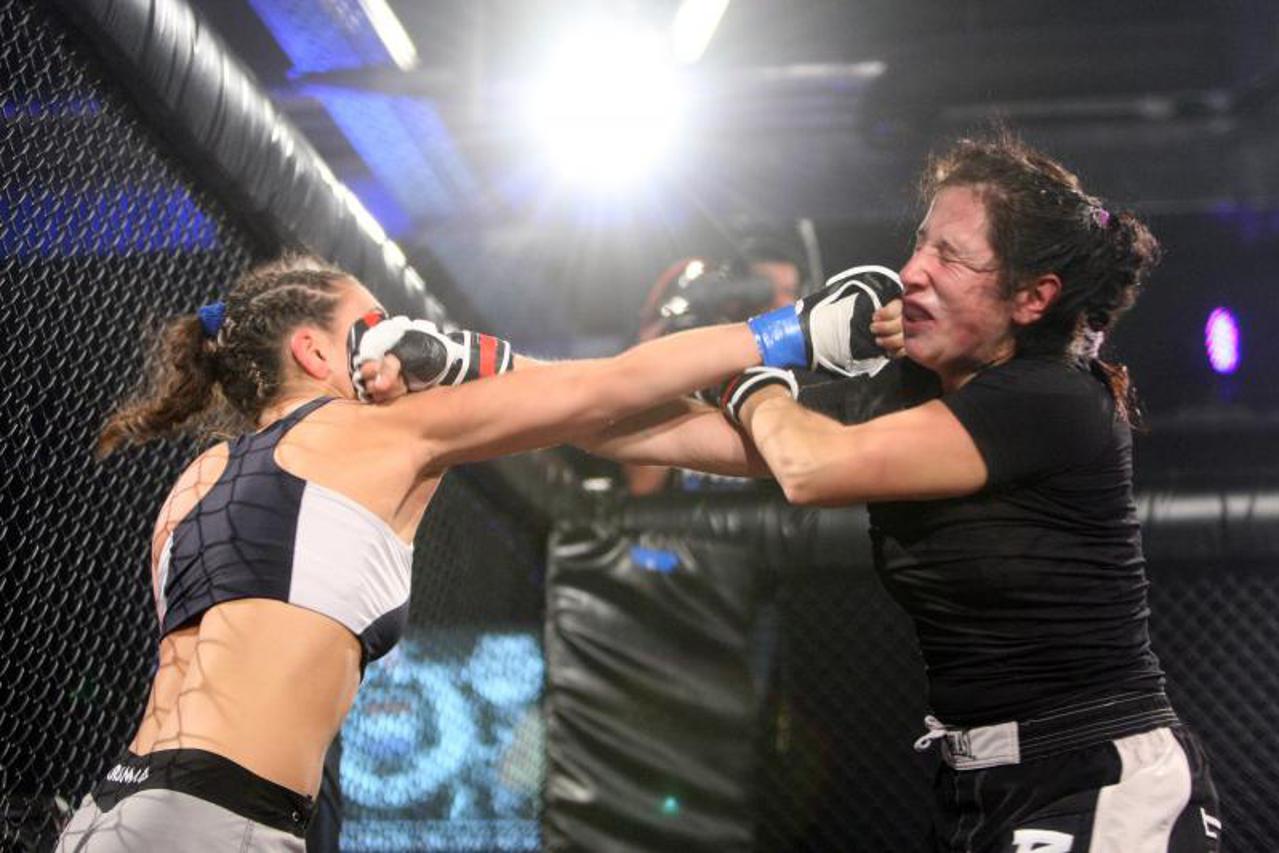 Žene MMA