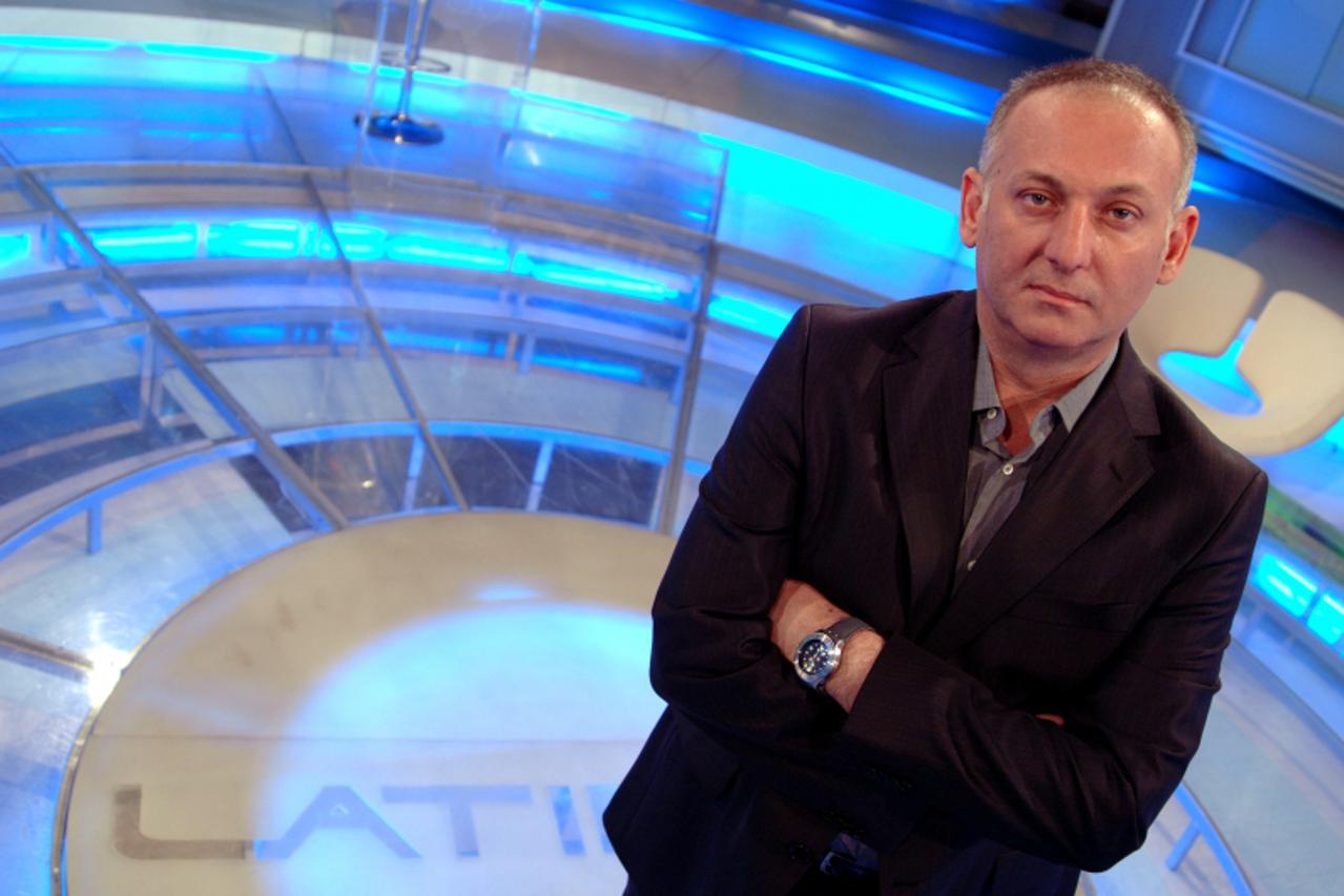 'ziv..zagreb.30.09..2006. denis latin na snimanju 1. latinice u sezoni 2006/07. snimio scitar boris'