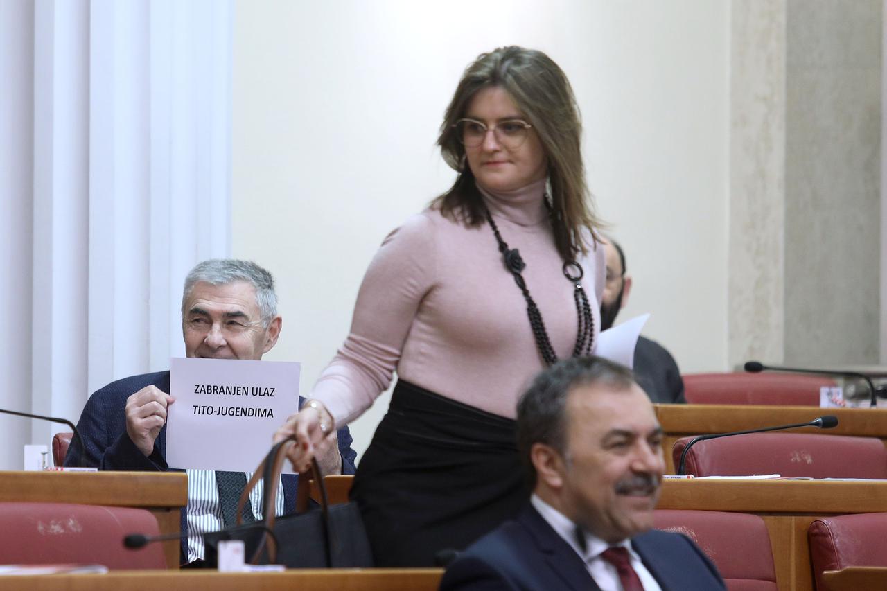 Neprimjeren govor u Saboru
