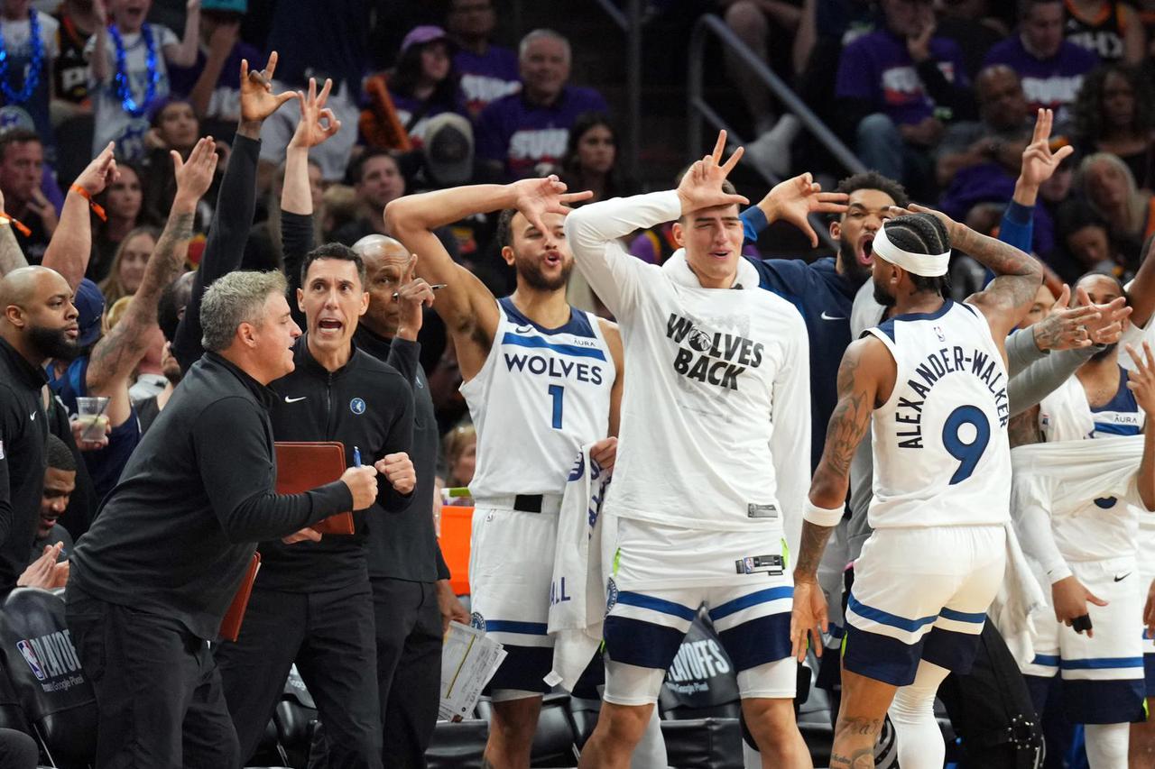 NBA: Playoffs-Minnesota Timberwolves at Phoenix Suns