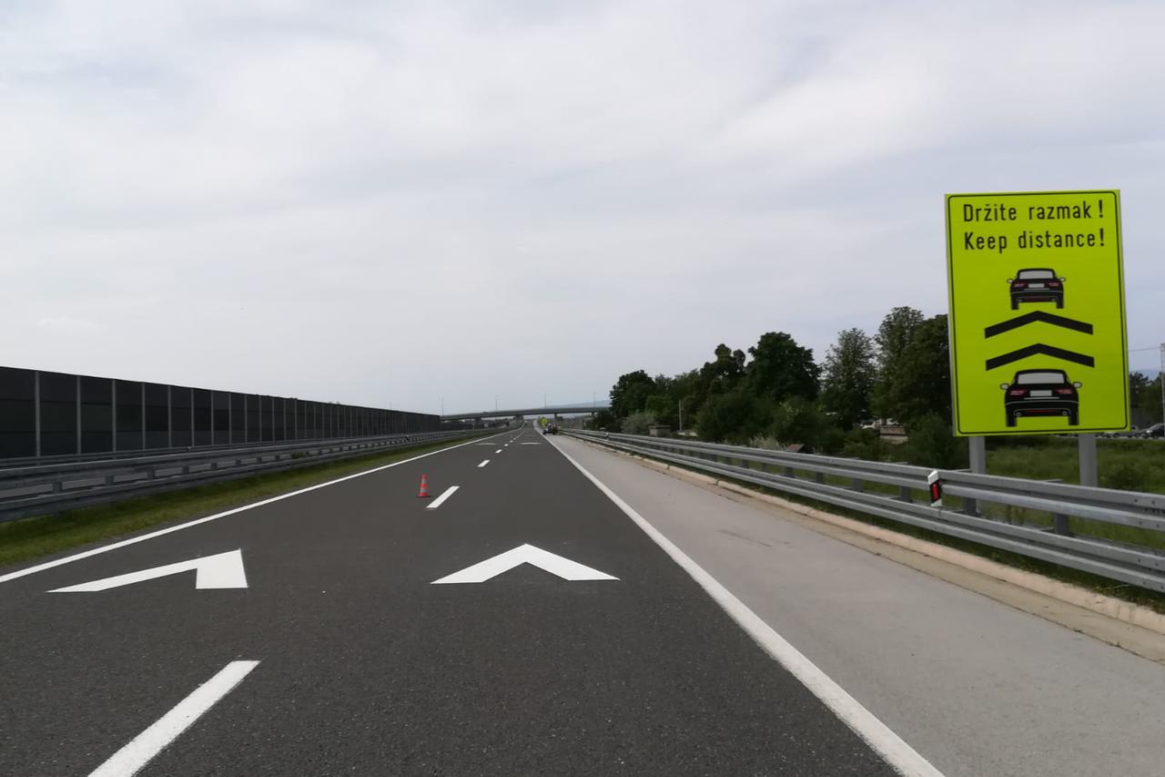 Na autocestama novi znakovi: ‘Držite razmak’ i ‘Budite odgovorni’