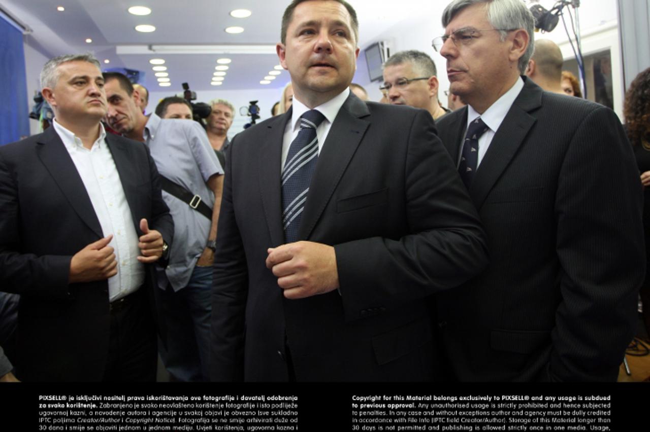 '19.05.2013., Trg zrtava fasizma 4, Zagreb - Pracenje izbornih rezultata lokalnih izbora 2013. u izbornom stozeru HDZ-a. Photo: Goran Jakus/PIXSELL'