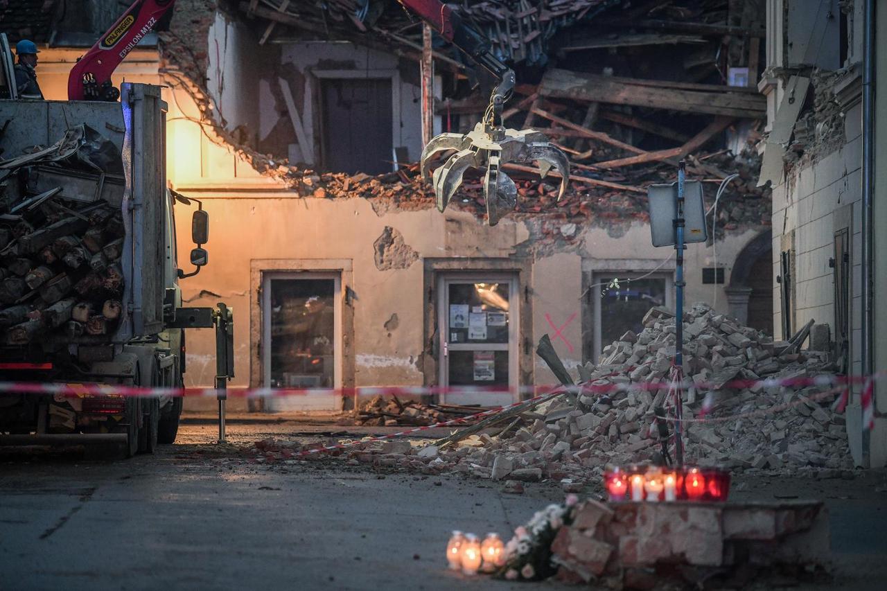 Crkva Uzvišenja Svetog Križa u Kravarskom stradala je u potresu