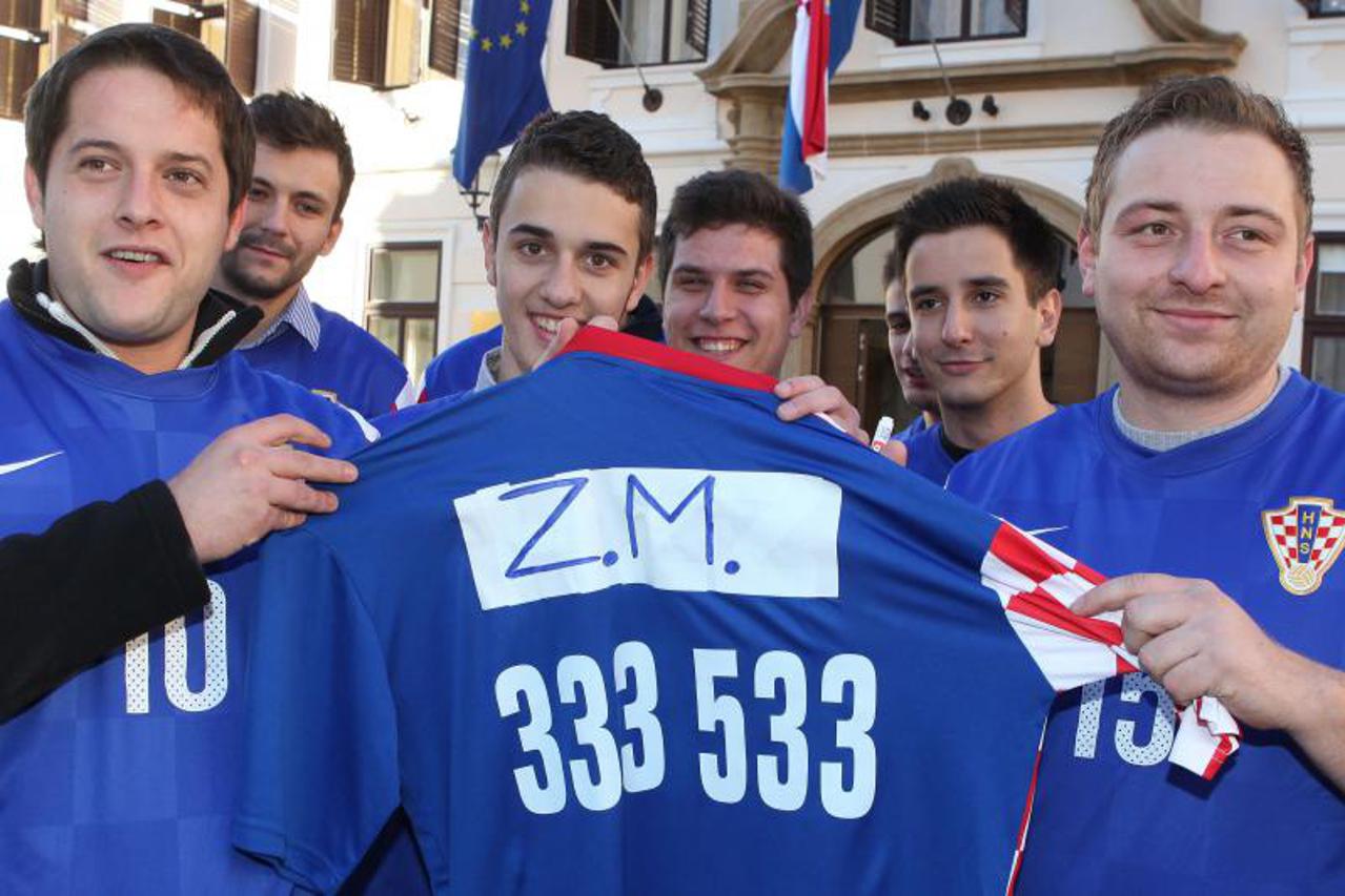 mladi hdz,dres,prosvjed (1)
