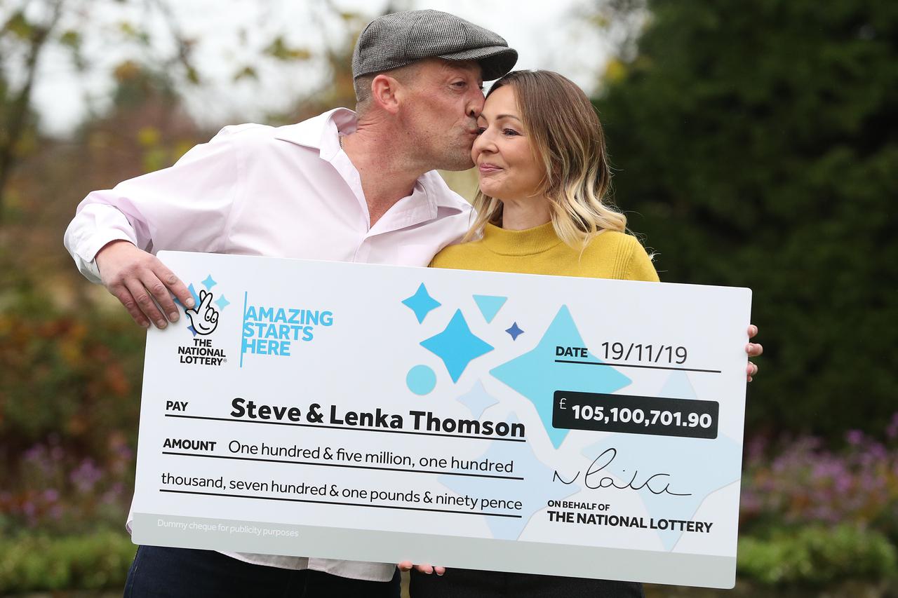 Steve Thomson sa suprugom Lenkom