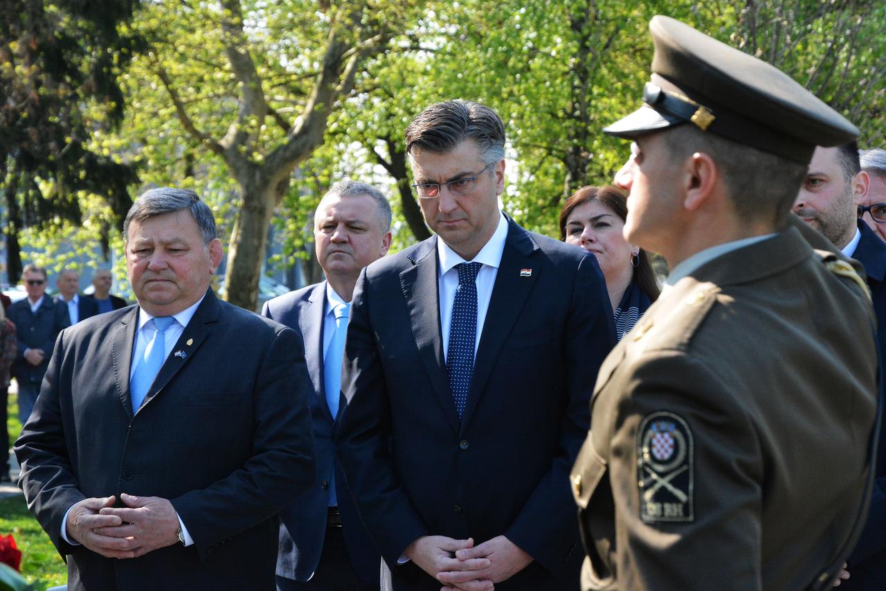 Plenković prisustvovao svečanosti obilježavanja Dana Brodsko-posavske županije