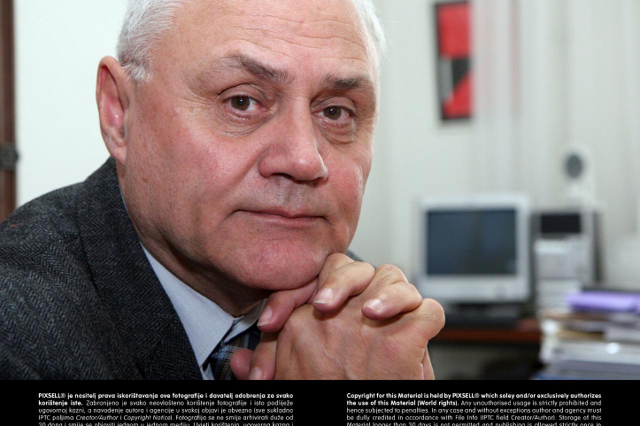 '23.10.2006., Zagreb - Mihajlo Dika, profesor parnicnog i ovrsnog prava, suradnik svih hrvatskih vlada na modernizaciji tog dijela zakonodavstva. Photo: Dalibor Urukalovic/Poslovni dnevnik/PIXSELL'