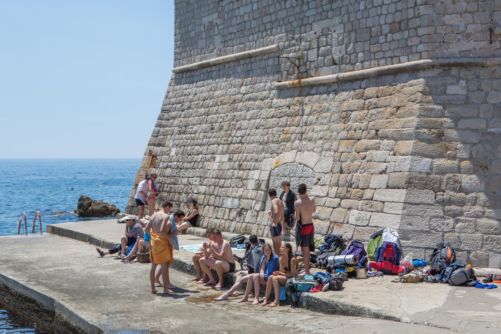 Ljetne temperature napunile gradske plaže