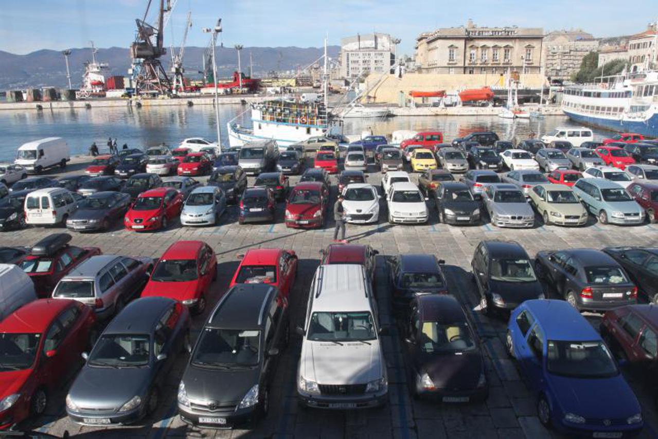 automobili