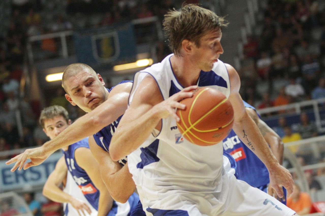 'Za SPORT 021009 Zadar-Siroki / Vladimer Boissa u napadu Photo: Dino Stanin/Vecernji list'