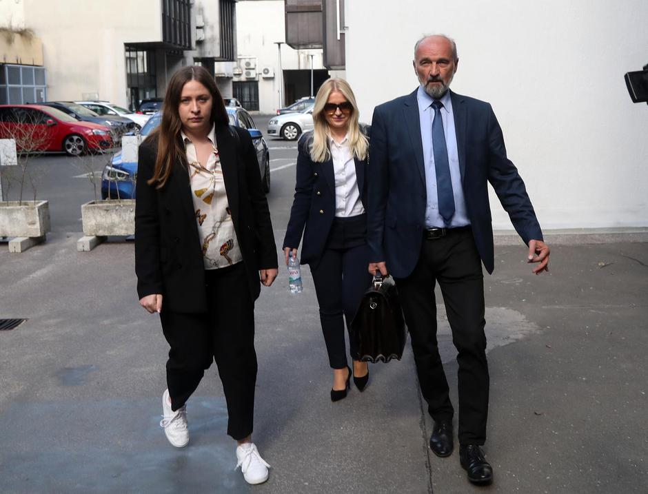 Zagreb: Uhićena Magdalena Dovečer dovedena u prostorije HAMAG BICRO-a